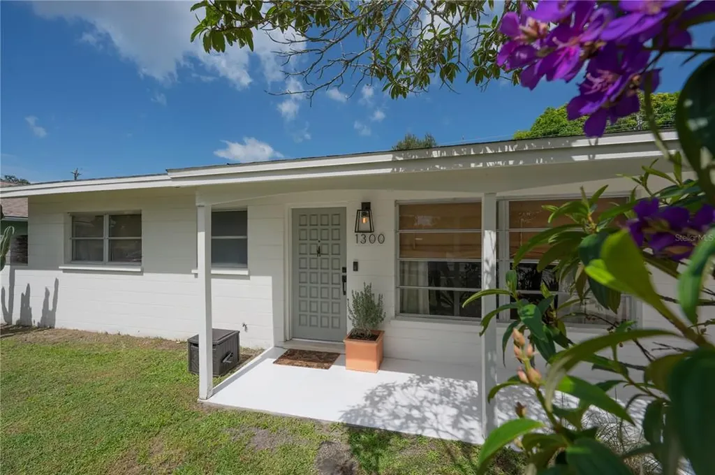 1300 Pattison Avenue Sarasota FL 34239