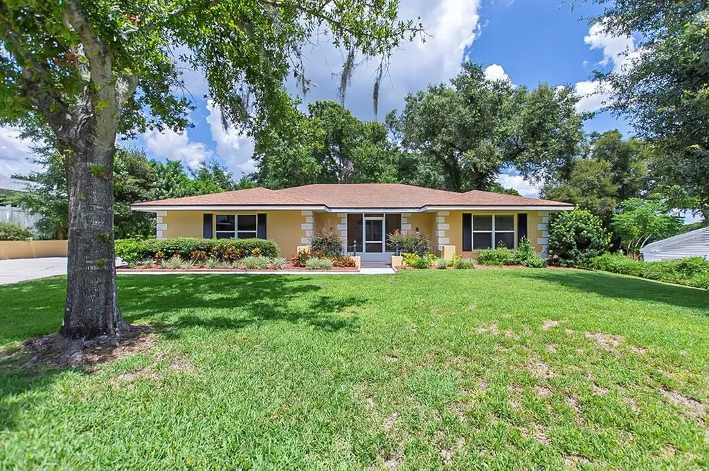 106 Lake Link Circle SE Winter Haven FL 33884