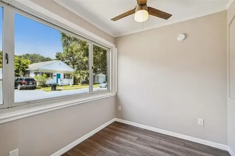 2132 44th Avenue N St Petersburg FL 33714