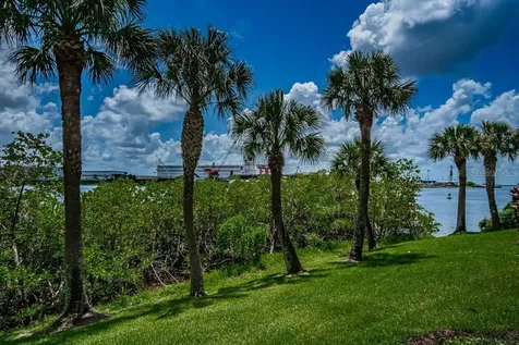 1476 Harbour Walk Road Tampa FL 33602