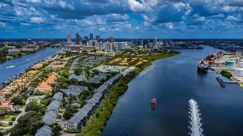 1476 Harbour Walk Road Tampa FL 33602