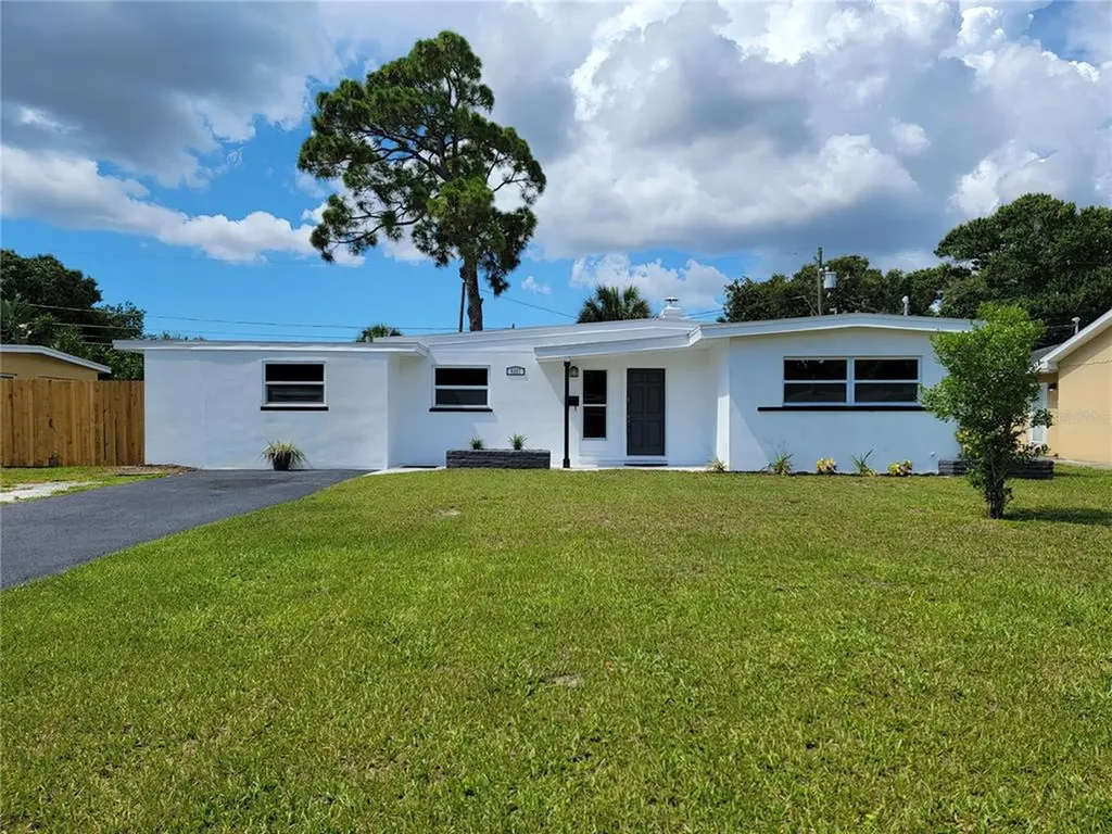 6267 Hampton Drive N St Petersburg FL 33710