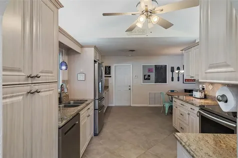 6650 10th Avenue N St Petersburg FL 33710