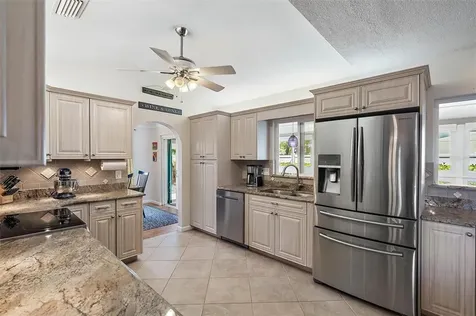 6650 10th Avenue N St Petersburg FL 33710