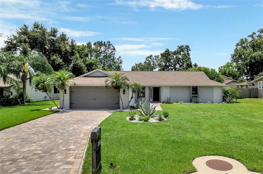1906 Bush Avenue Orlando FL 32806