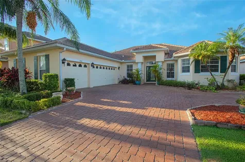 1940 Windward Oaks Court Kissimmee FL 34746