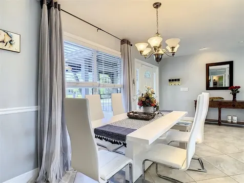 1677 Bayonne Street Sarasota FL 34231