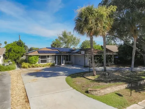 1677 Bayonne Street Sarasota FL 34231