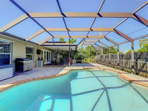 1677 Bayonne Street Sarasota FL 34231
