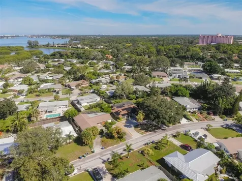 1677 Bayonne Street Sarasota FL 34231