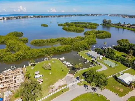 1677 Bayonne Street Sarasota FL 34231