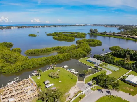 1677 Bayonne Street Sarasota FL 34231