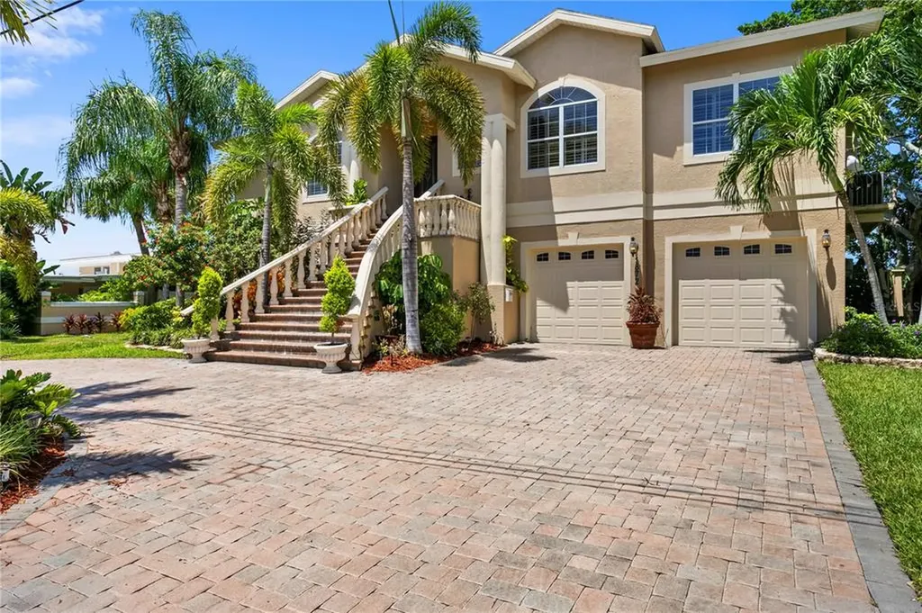 1872 Dolphin Boulevard S St Petersburg FL 33707