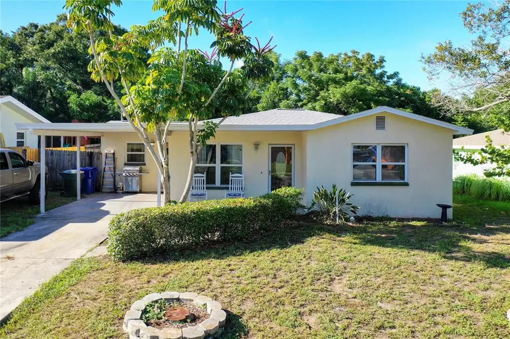 635 Laura Lane Dunedin FL 34698