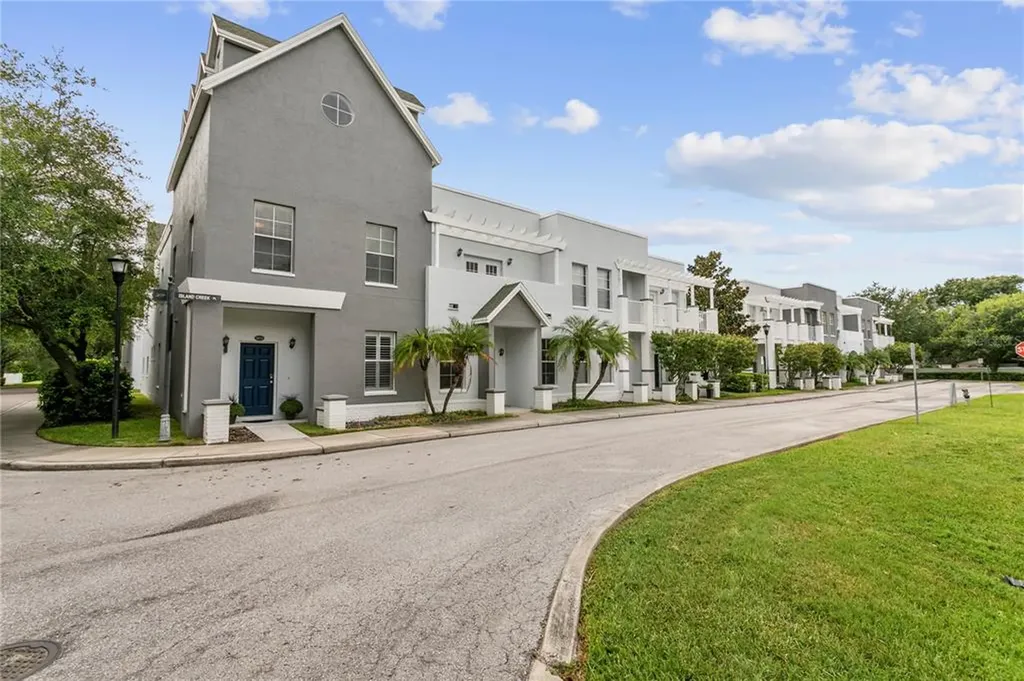 5519 Island Creek Place Tampa FL 33611