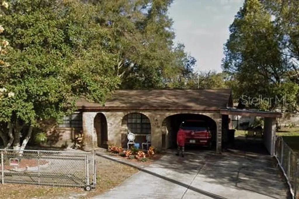 1706 E Alabama Street Plant City FL 33563