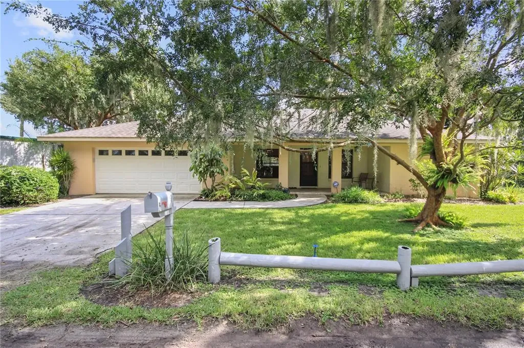 1185 Lemon Bluff Road Osteen FL 32764