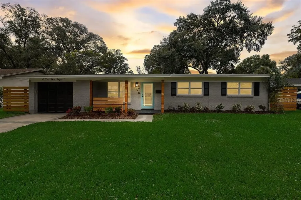 10415 Lake Carroll Way Tampa FL 33618