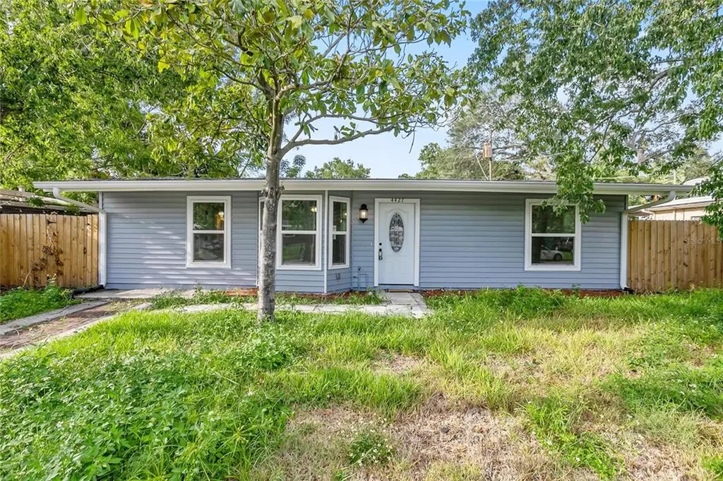4427 W Trilby Avenue Tampa FL 33616
