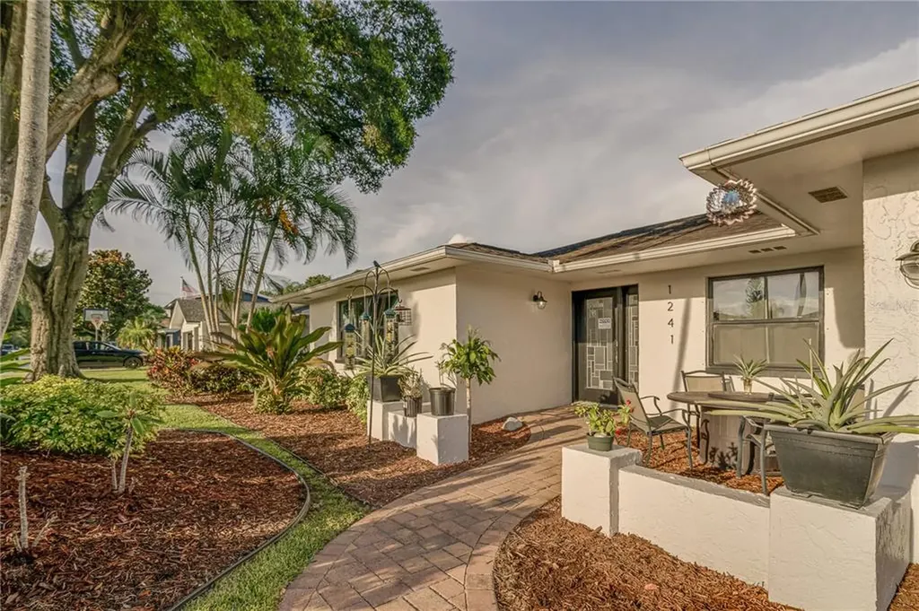 1241 Stony Brook Lane Dunedin FL 34698