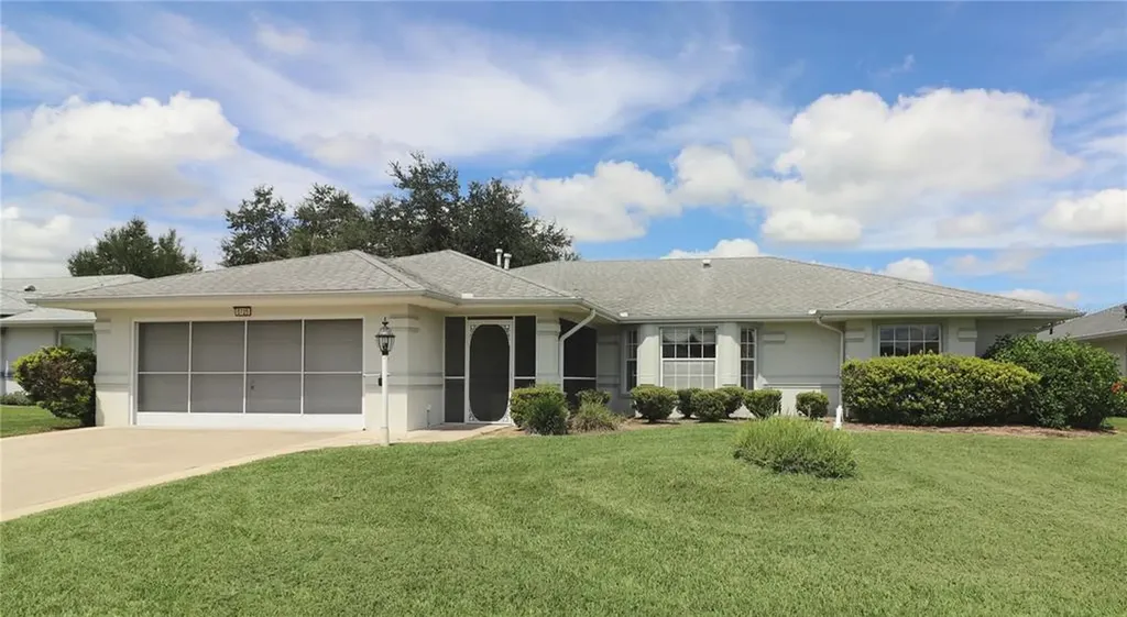 5725 King James Avenue Leesburg FL 34748