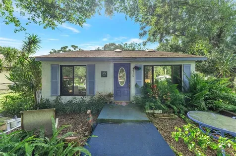 4926 Nutmeg Avenue Sarasota FL 34231