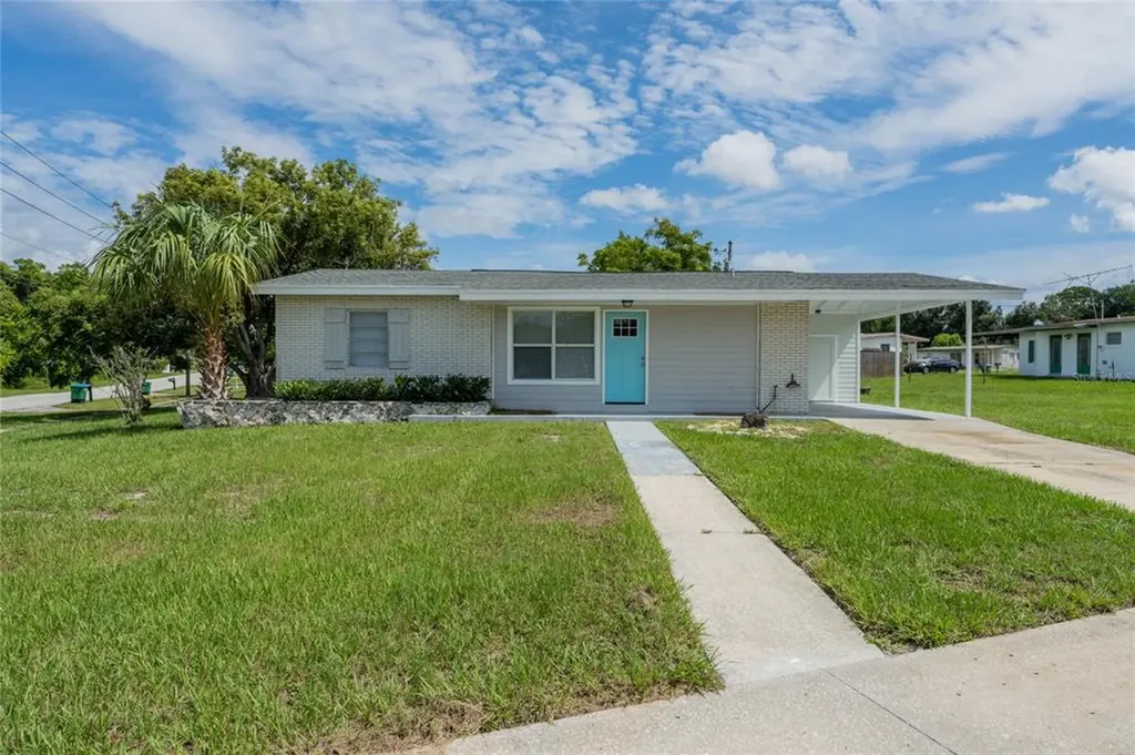 824 Radcliff Street Deltona FL 32725