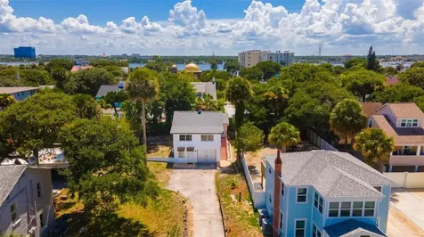 125 N Hollywood Avenue Daytona Beach FL 32118