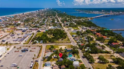 125 N Hollywood Avenue Daytona Beach FL 32118