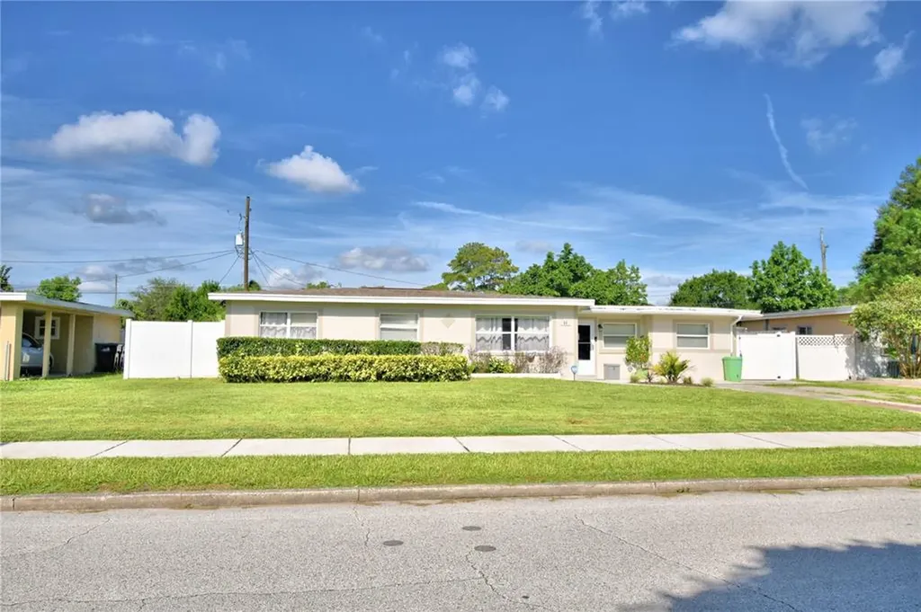 18 Areca Drive Orlando FL 32807