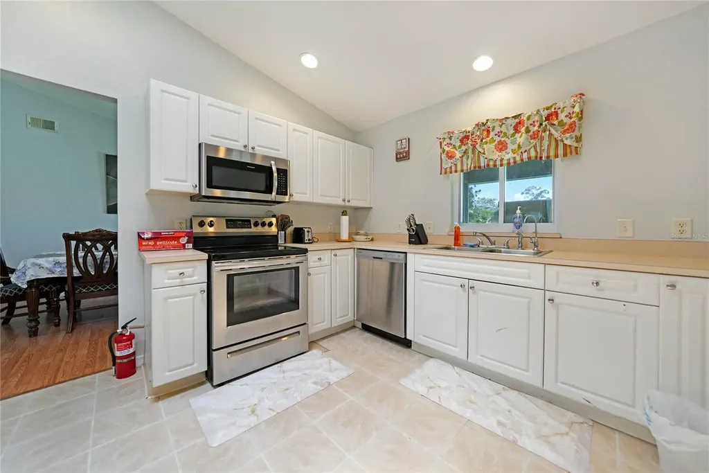 590 Ridgewood Street NW Port Charlotte FL 33952