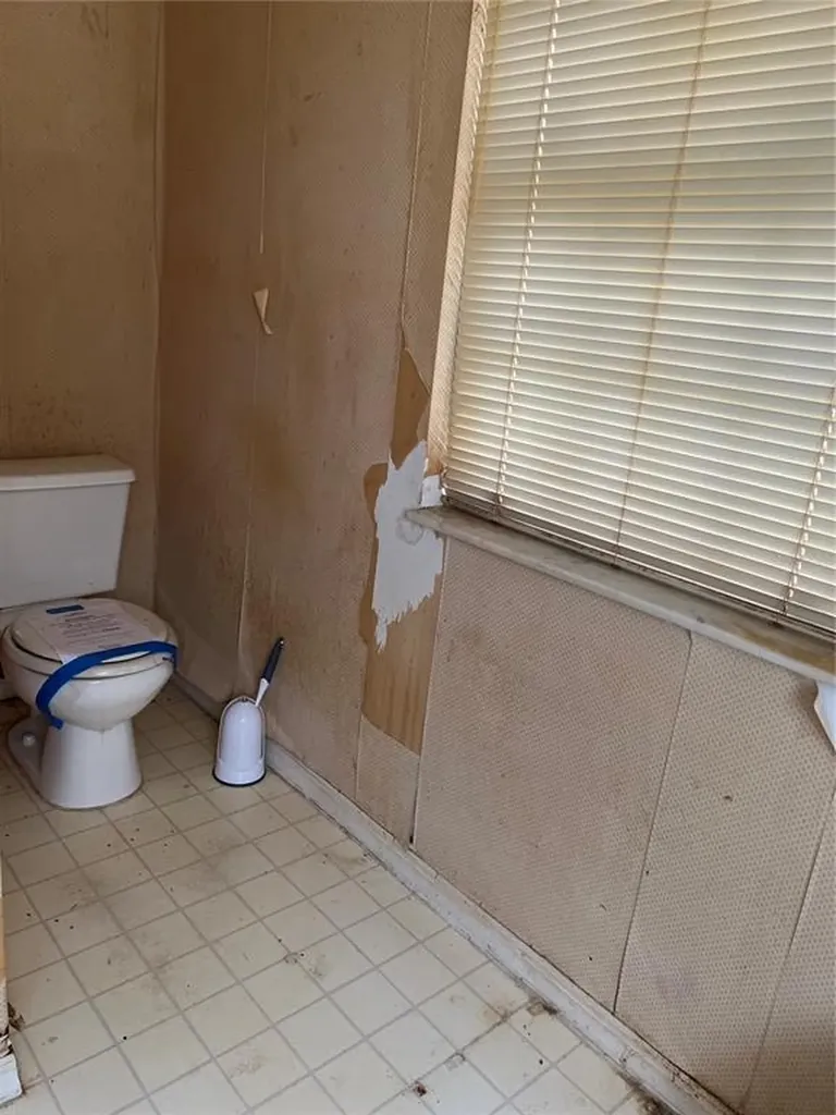 1404 Midoneck Court Valrico FL 33596