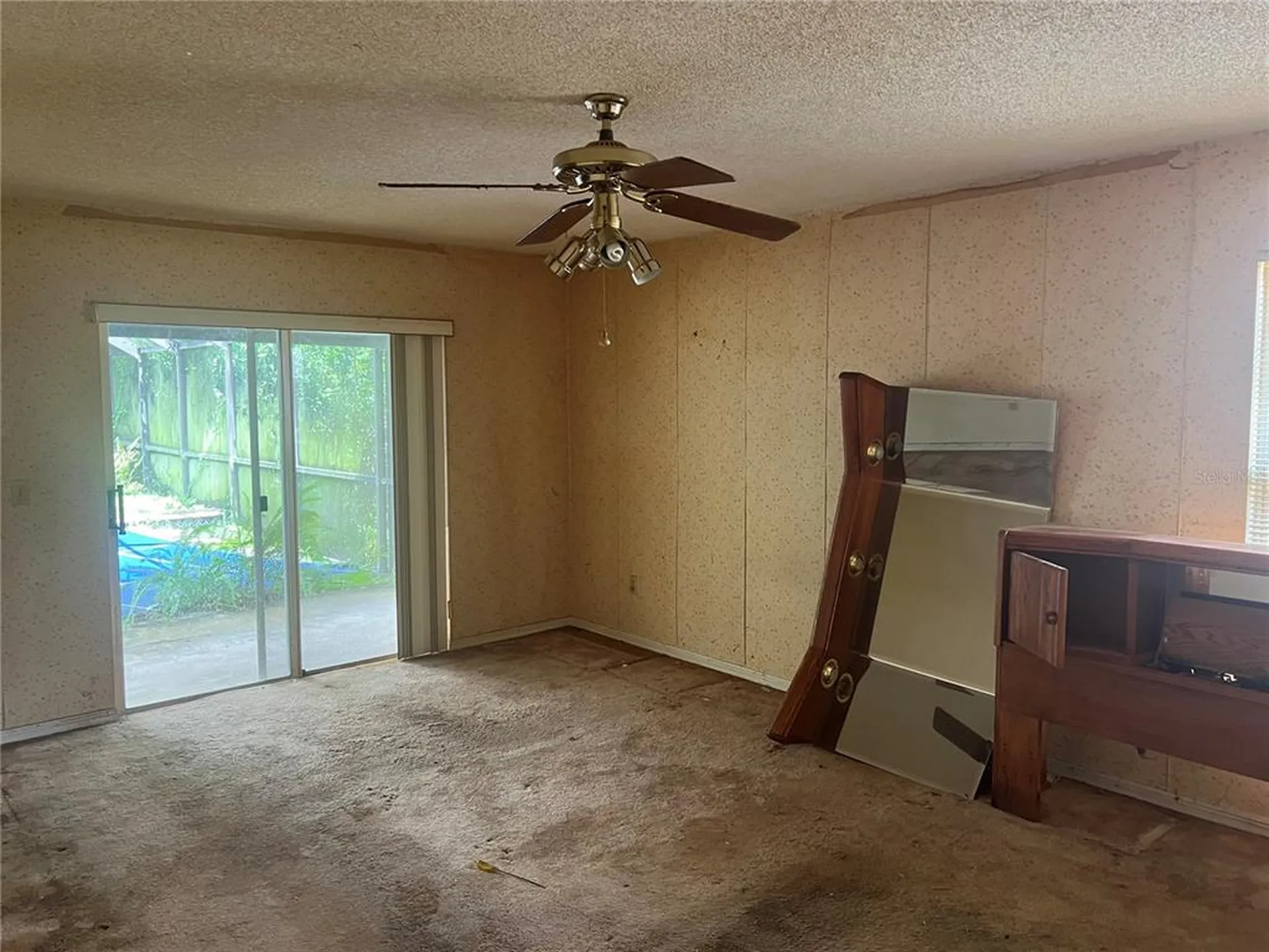 1404 Midoneck Court Valrico FL 33596