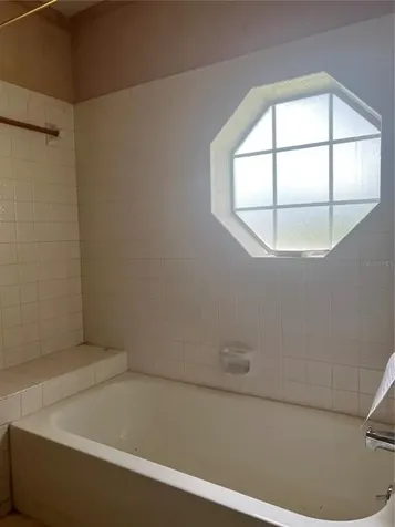 1404 Midoneck Court Valrico FL 33596