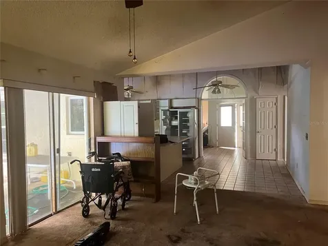 1404 Midoneck Court Valrico FL 33596