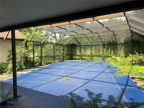 1404 Midoneck Court Valrico FL 33596