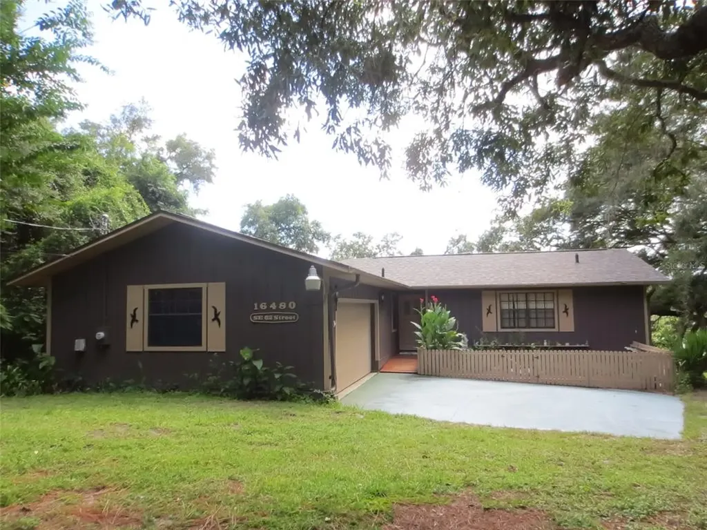 16480 SE 62nd Street Ocklawaha FL 32179