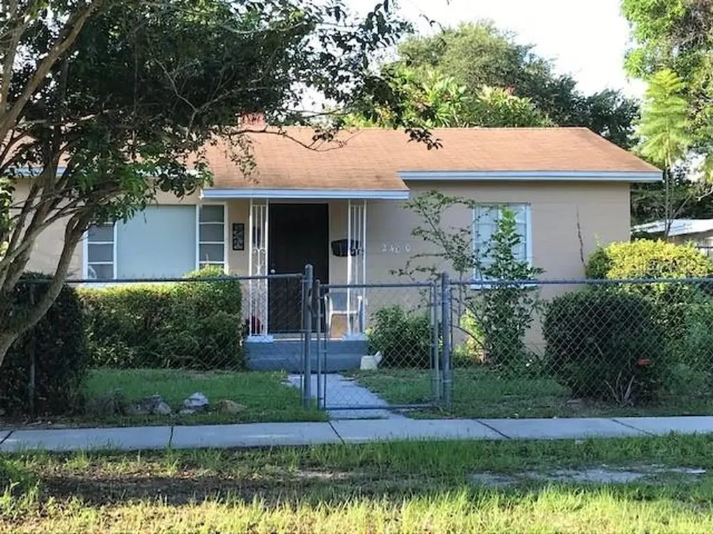 2400 17th Avenue S St Petersburg FL 33712