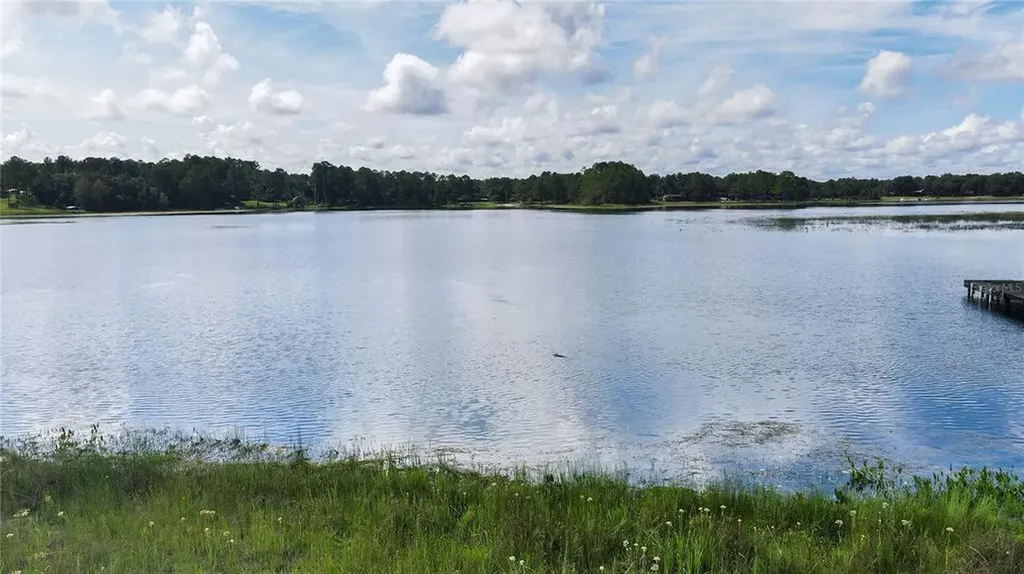 141 E Cowpen Lake Point Road Hawthorne FL 32640