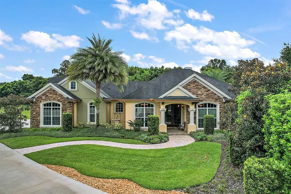 7333 Chesterhill Circle Mount Dora FL 32757