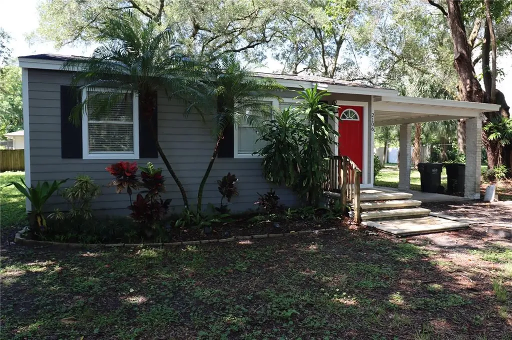 2106 Carroll Gardens Lane Tampa FL 33612