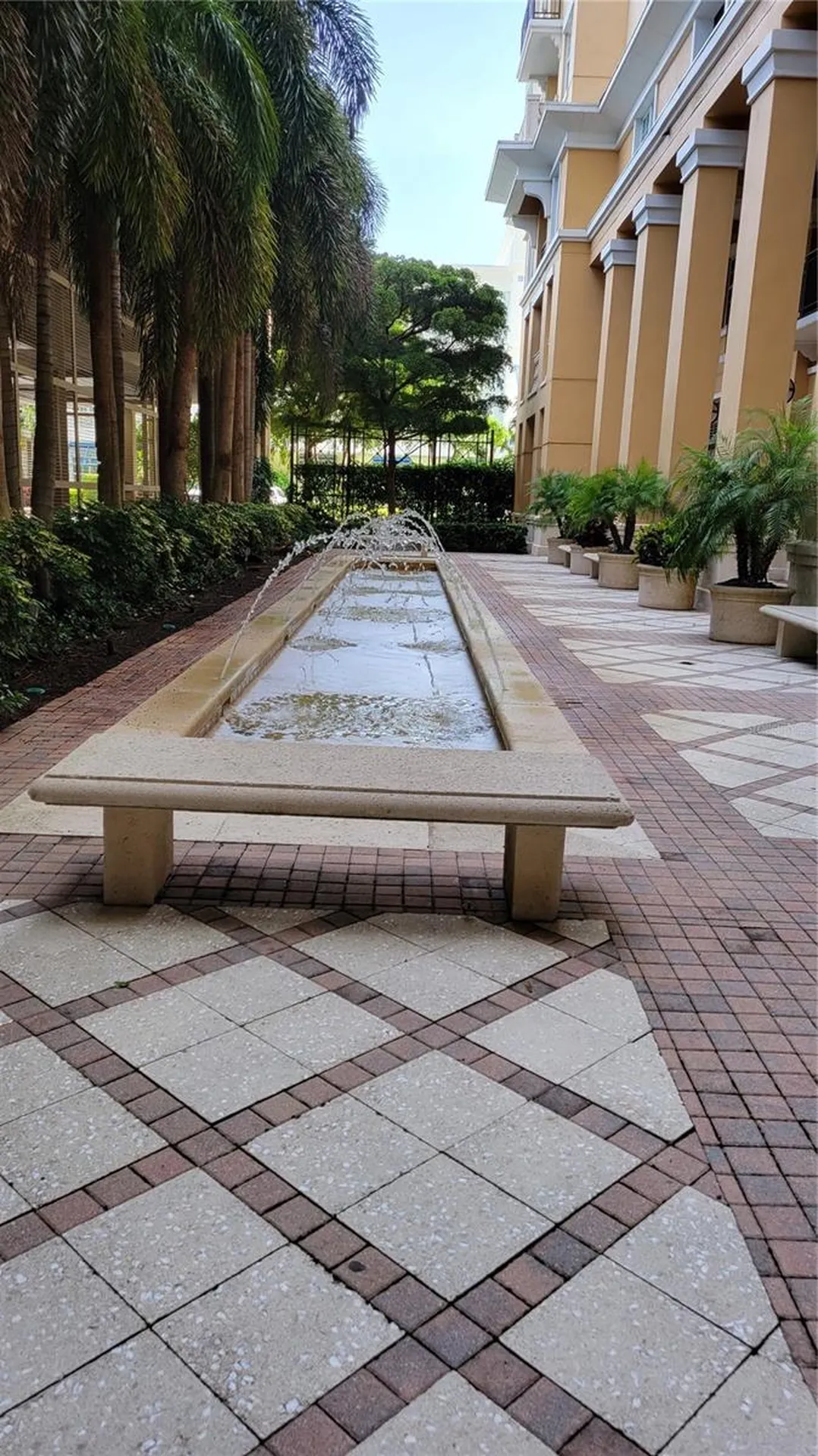 750 N Tamiami Trail Sarasota FL 34236