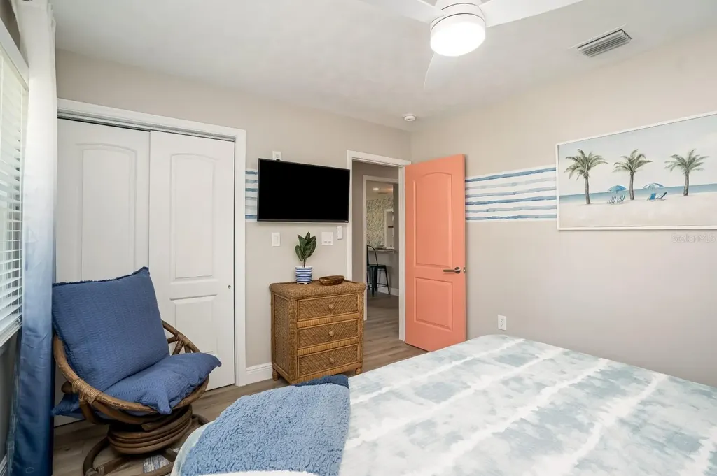 617 26th Street W Bradenton FL 34205