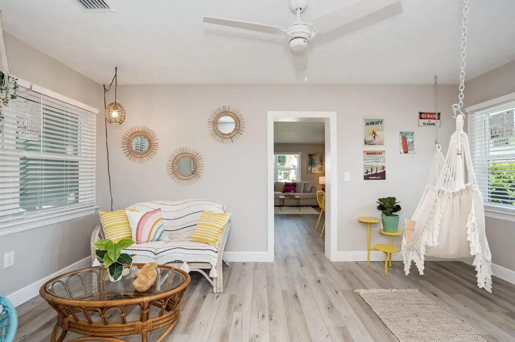 617 26th Street W Bradenton FL 34205