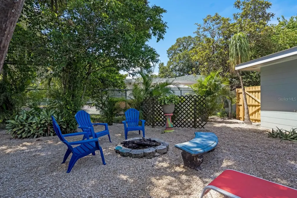 617 26th Street W Bradenton FL 34205
