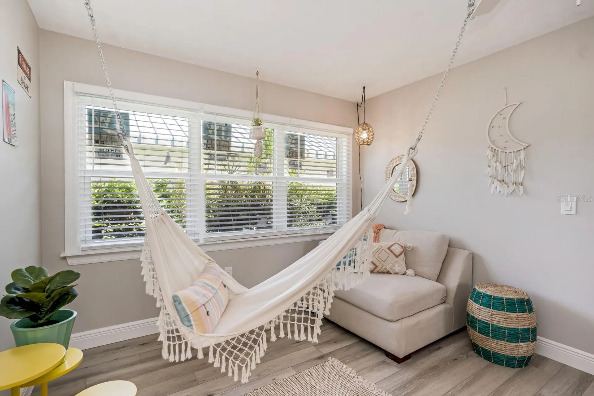 617 26th Street W Bradenton FL 34205