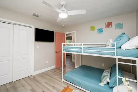 617 26th Street W Bradenton FL 34205