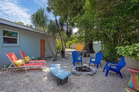 617 26th Street W Bradenton FL 34205
