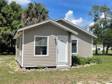 211 N Ingraham Avenue Tavares FL 32778