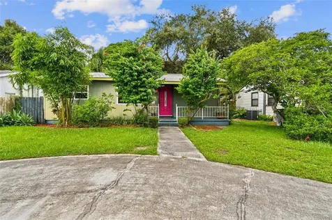 4220 Queen Street N St Petersburg FL 33714